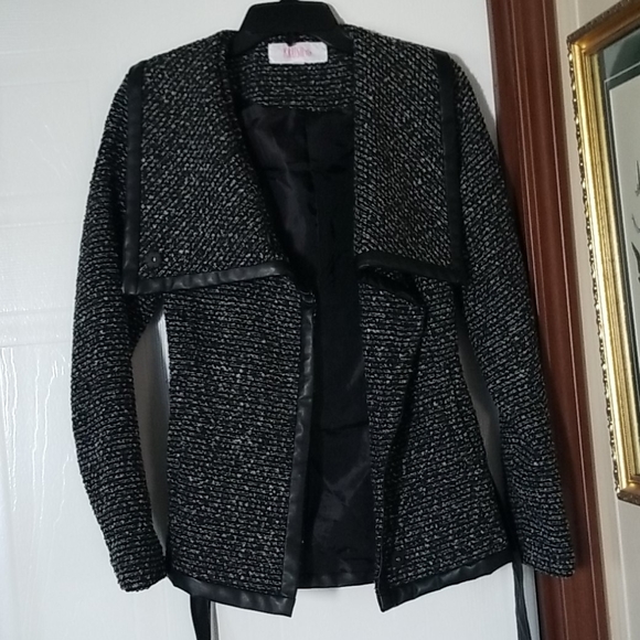 Jacket - Picture 2 of 3